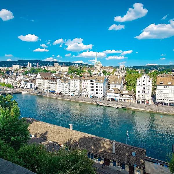 İzmir'den Uçaklı 4 Gece 5 Gün Konaklamalı Ramazan Bayramı Özel Masal Kasabaları Ve Alp Dağları Zirve Yolculuğu