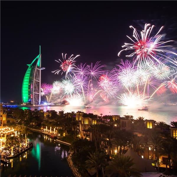 İzmir Uçak İle Hareketli 3 Gece 4 Gün Konaklamalı Yılbaşı Özel Dubai Ve Abu Dhabi Turu