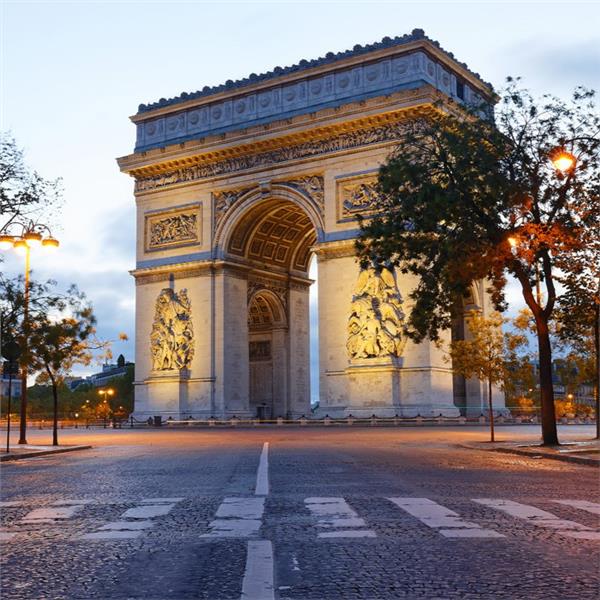 İzmir Uçak İle Hareketli 7 Gece 8 Gün Konaklamalı Benelüx Paris Turu