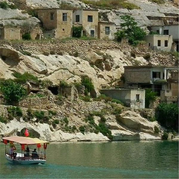 İzmir'den Uçak İle Hareketli Yılbaşı Özel 2 Gece 3 Gün Cihangir Konağı Butik Otel Konaklamalı Butik Şanlıurfa Turu. Üstelik Urfam Konuk Evinde Unutulmaz Yılbaşı Gecesi Yemeği ve Eğlencesi Dahil