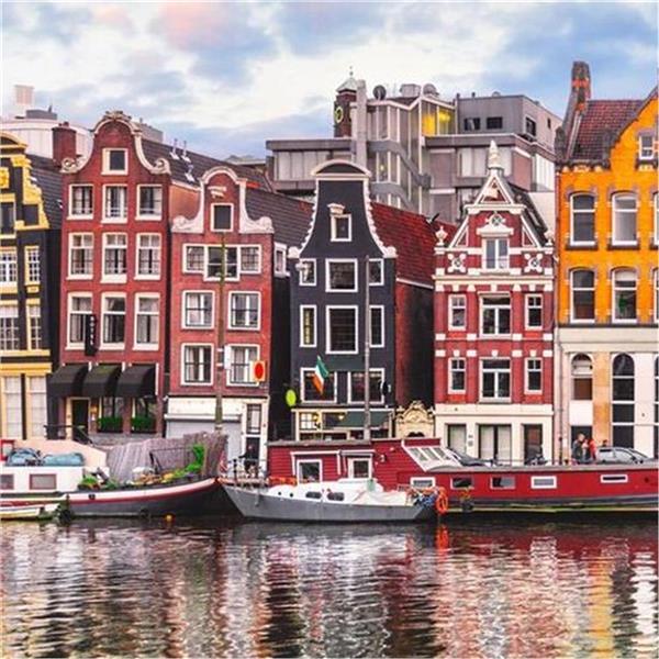 İzmir'den Uçak İle 3 Gece 4 Gün Konaklamalı Tüm Ekstralar Dahil Brüksel & Amsterdam Turu