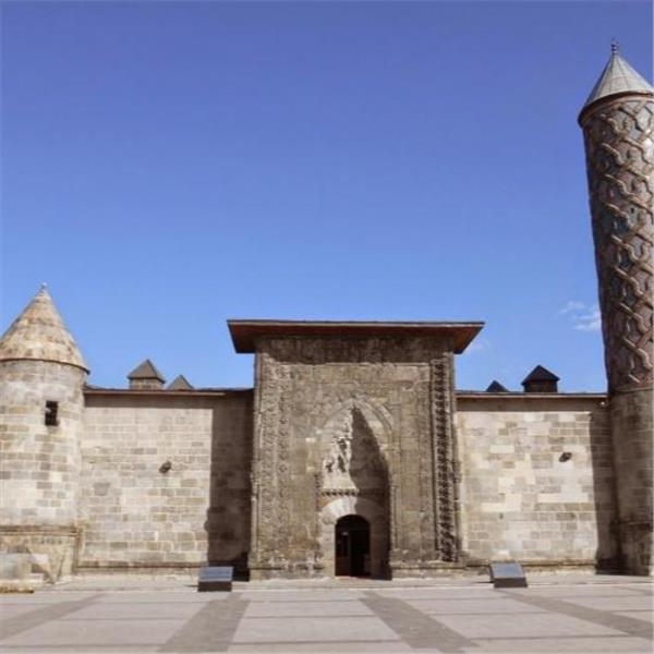 İzmir'den Uçaklı 3 Gece 4 Gün Konaklamalı Kafkas Üçgeni Doğu Ekspresi Van & Nahçıvan & Kars Turu