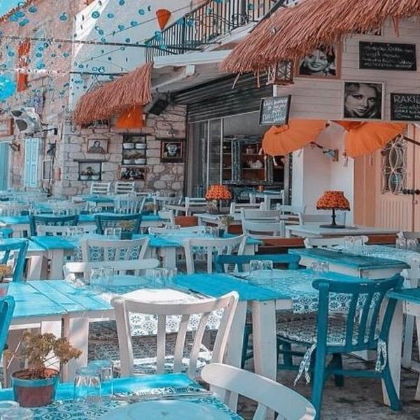 Meydan d'Azur Alaçatı Hotel'de 2 Kişi kahvaltı Dahil Konaklama