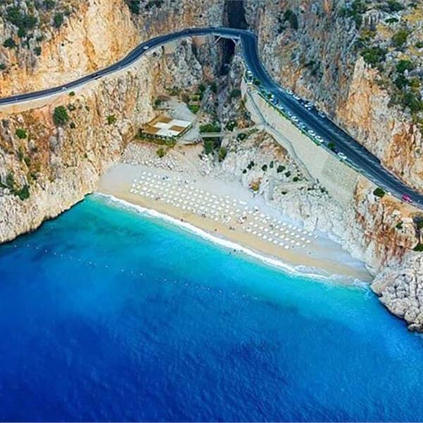 İzmir Çıkışlı 4 gece 5 gün Bungalow konaklamalı Olympos Tatil Turu. Kaputaj Plajı, Tekne Turu, Suluada, Phaselis, Adrasan ile Eğlence dolu bir tatil keyfi.