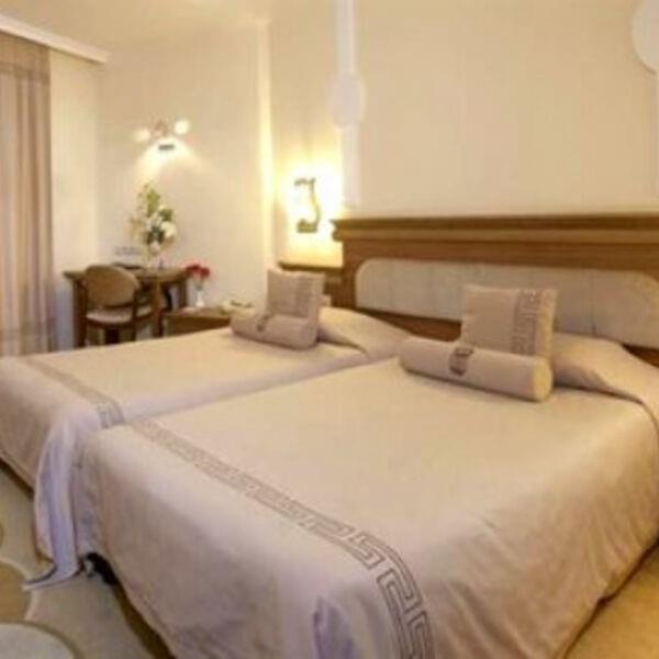 İzmir'den Otobüslü 1 gece 2 gün Konaklamalı Lidya Sardes Termal Hotel & Spa