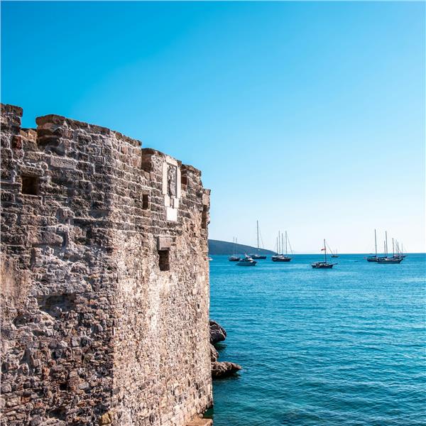 İzmir'den Otobüslü 2 Gece 3 Gün Konaklamalı Bodrum Tatili. Üstelik Herşey Dahil.