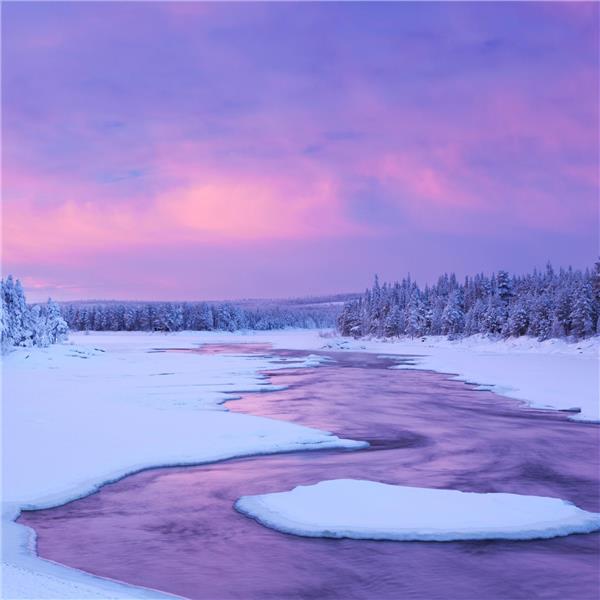 İzmir'den Kalkışlı 3 Gece 4 Gün Uçaklı ve Konaklamalı Noel Baba Köyü Gezisi Dahil Kuzey Işıklarının Büyüsü Lapland Macerası