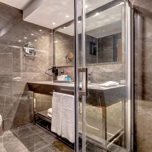 Alsancak HAY Hotel’de Açık Büfe Kahvaltı Dahil Tek veya Çift Kişi Konaklama