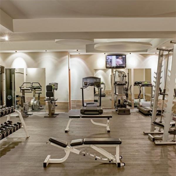 İzmir'den Uçak Bileti ve Otel Transferi Dahil 3 Gece ve 4 Gün Konaklama Kıbrıs Kaya Artemis Resort Hotel'de Derya Uluğ Yılbaşı Galası