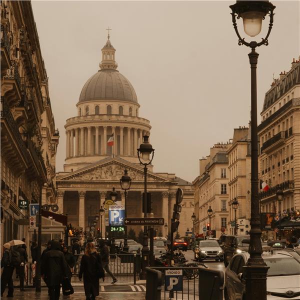 İzmir'den Uçaklı 3 Gece 4 Gün Konaklamalı Noel Pazarları Eşliğinde Paris Ve Reims Turu