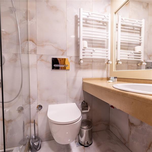 İzmir'den Otobüslü 1 Gece 2 Gün Fahri Uludağ Hotel Dağ Konaklamalı Kayak Turu