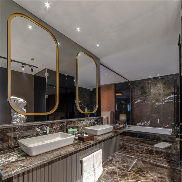 İzmir'den Uçak Bileti ve Otel Transferi Dahil 3 Gece 4 Gün Konaklamalı Tam Pansiyon Plus Kıbrıs Lord's Palace Hotel Spa Casino Ümit Yaşar Yılbaşı Galası 29.999 TL'den Başlayan Fırsatlarla