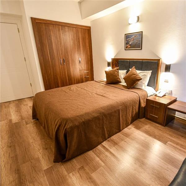 İzmir'den Uçak İle Hareketli Kıbrıs Dorana Hotel Konaklama Seçenekleri