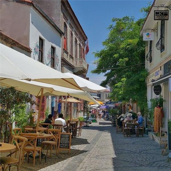 İzmir'den Otobüslü Günübirlik Torbalı ve Urla: Kültür, Sanat, Bağ Rotası Turu