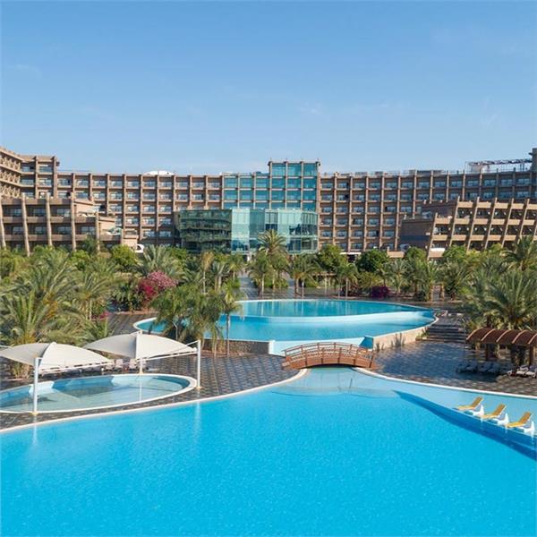 İzmir'den Kalkışlı 3 Gece 4 Gün Uçak, Transfer, Konaklama ve Yılbaşı Galası İle 2024 Kıbrıs Yılbaşı Özel Turu