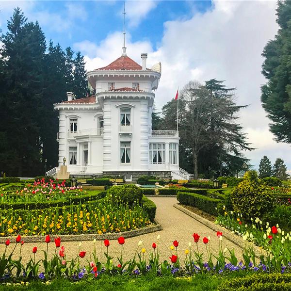 İzmir'den Uçaklı 4 gece 5 gün Batum Gezisi ve Yayla Konaklamalı Karadeniz Turu.