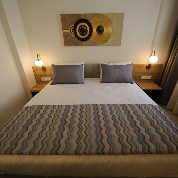 Gümüldür Spilos Hotel’de 2 Kişi Kahvaltı Dahil Konaklama