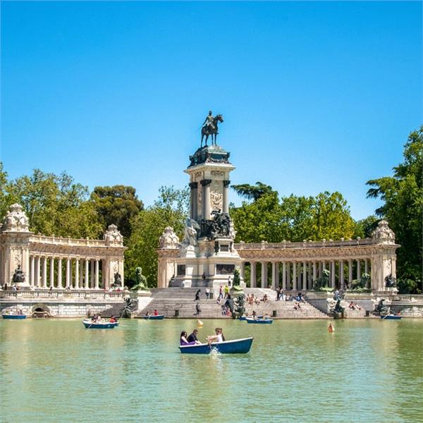 İzmir'den Uçak İle Hareketli 29 Ekim ve Sömestr Özel 5 Gece 6 Gün Konaklamalı Bonito İspanya Turu