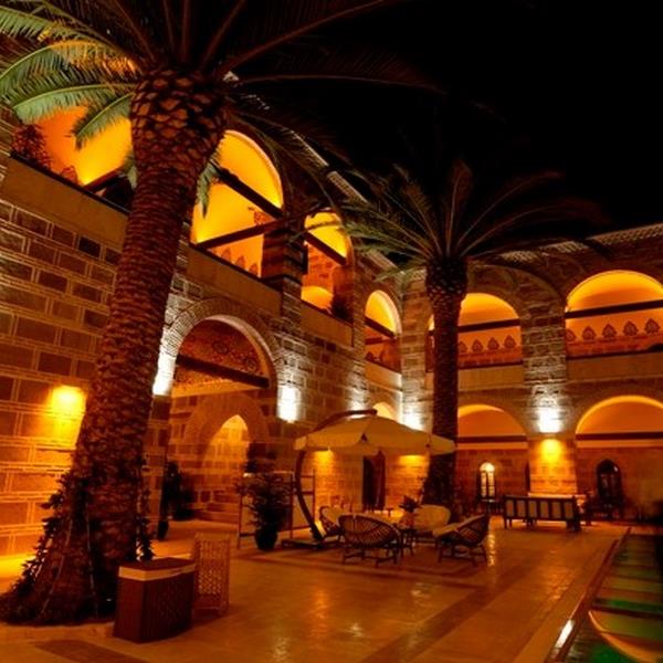 Çeşme Kervansaray Otel’de Ulaşım, Kahvaltı ve Yılbaşı Gala Yemeği Dahil Konaklama