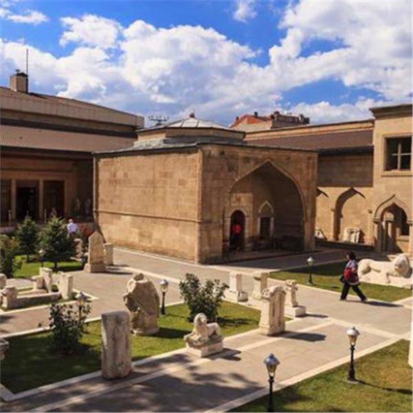 İzmir'den Kalkışlı Yılbaşı Özel 2 Gece 3 Gün 5* Hilton Garden Inn Isparta Konaklamalı Isparta Davraz Kayak Merkezi Turu