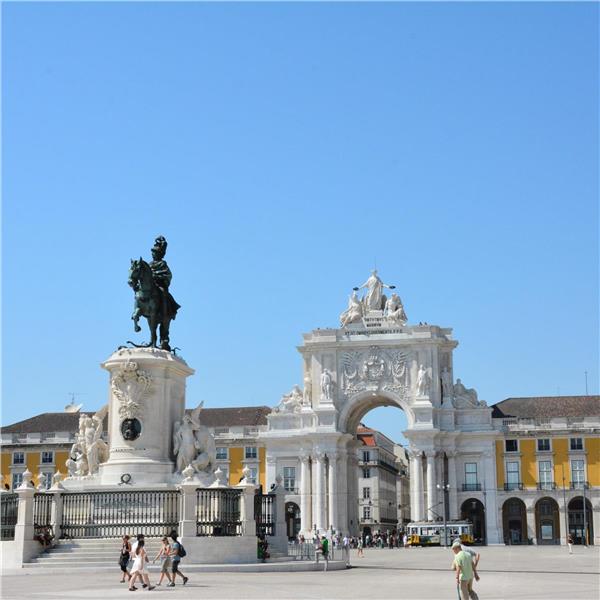 İzmir'den Uçaklı 10 Gece 11 Gün Konaklamalı Endülüs & İspanya İle Mega Portekiz Turu