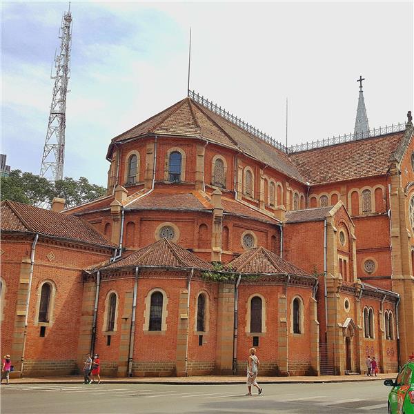 Uçaklı 9 Gece 11 Gün Konaklamalı Vietnam Kamboçya Laos Turu