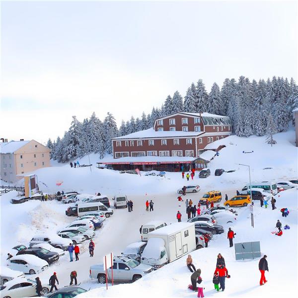 İzmir 'den Otobüslü Yılbaşı Özel Uludağ Kayak Merkezi ve Gölyazı Turu