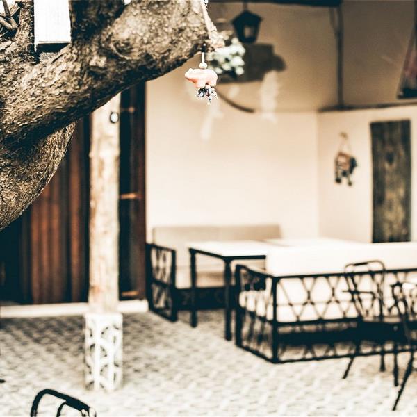 Sığacık Ada Marin Restaurant'da Sınırsız Çay Eşliğinde Enfes Serpme Kahvaltı Keyfi