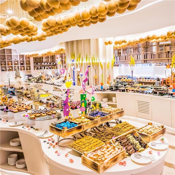 İzmir'den Uçak İle Hareketli Kıbrıs Chamada Prestige Hotel Herşey Dahil Konaklama Seçenekleri