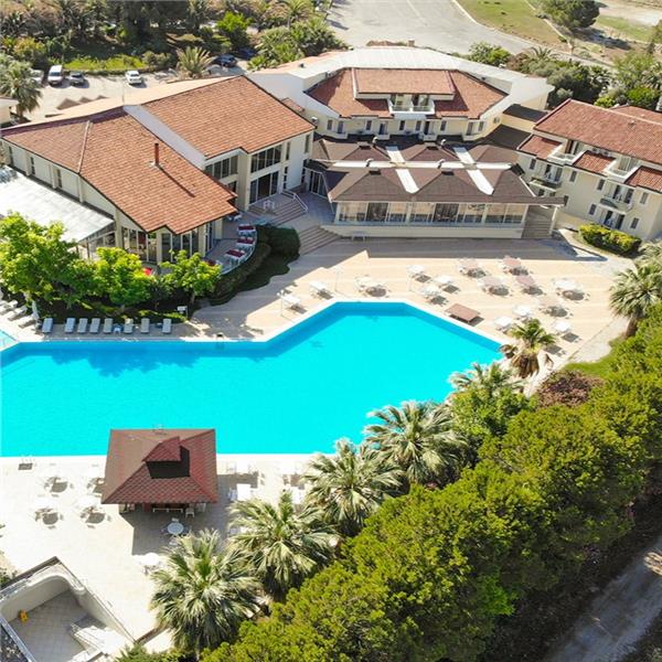 İzmir Hareketli 1 Gece 2 Gün 5* Lycus River Thermal &Spa Hotel Konaklamalı Pamukkale Nikfer Kayak Merkezi Turu