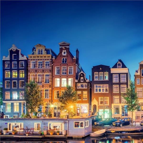 İzmir'den Uçaklı 7 Gece 8 Gün Konaklamalı Benelüks Fransa Almanya Görkemli Üçlü