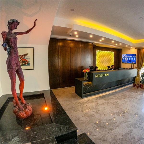 İzmir'den Uçak İle Hareketli Kıbrıs Dorana Hotel Konaklama Seçenekleri