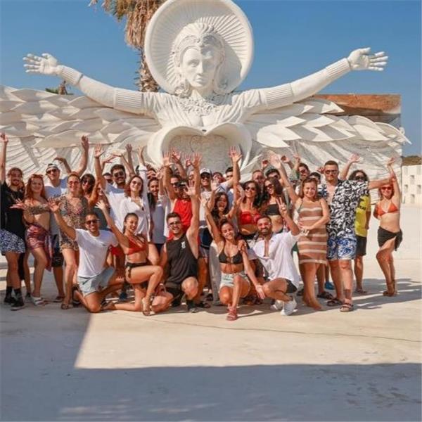 İzmir'den Otobüslü Günübirlik Çeşme Summer Latin Dance Party