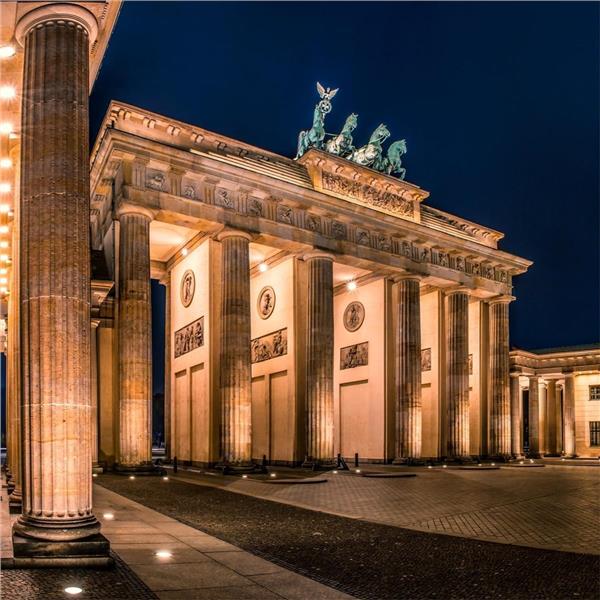 İzmir'den Uçaklı İle Kalkışlı 6 Gece 7 Gün Konaklamalı Büyük Orta Avrupa ve Almanya Turu