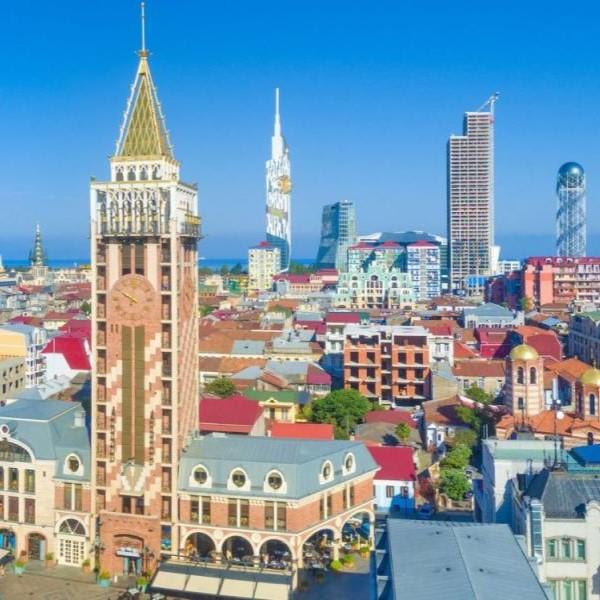 İzmir'den Kalkışlı 5 Gece 6 Gün Uçaklı ve Konaklamalı Vizesiz Tiflis Batum Turu