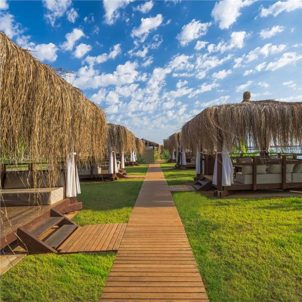 İzmir'den Uçak Kalkışlı 2 Gece 3 Gün Konaklamalı Kıbrıs Concorde Luxury Resort'ta Tarkan Yılbaşı Galası