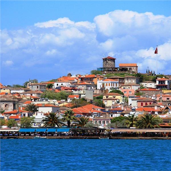İzmir Çıkışlı 1 Gece 2 Gün Assos, Cunda, Kazdağları Behramkale ile Kuzey Ege Turu.