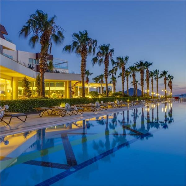 İzmir Çıkışlı 3 Gece 4 Gün Azure By Yelken Hotel Konaklamalı Bodrum Tatili