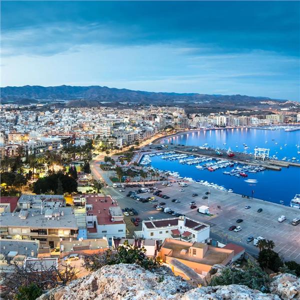 İzmir'den Uçak İle Hareketli 7 Gece 8 Gün Konaklamalı İspanya ve Endülüs İkonları Turu