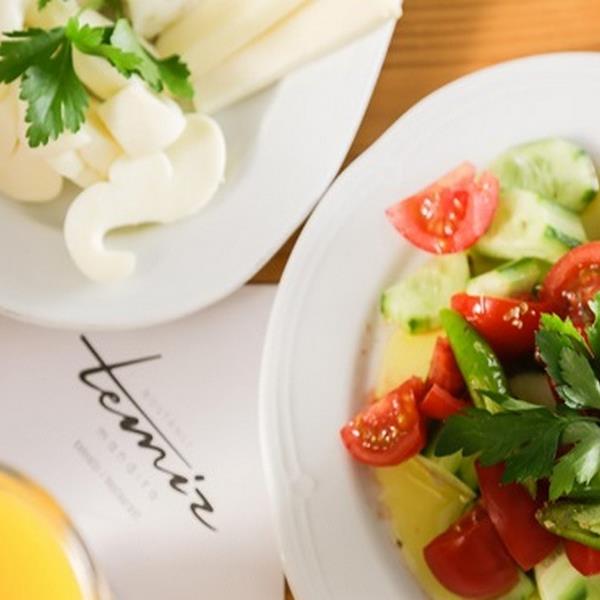 Bostanlı Temiz Mandıra Enfes Serpme Kahvaltı Keyfi