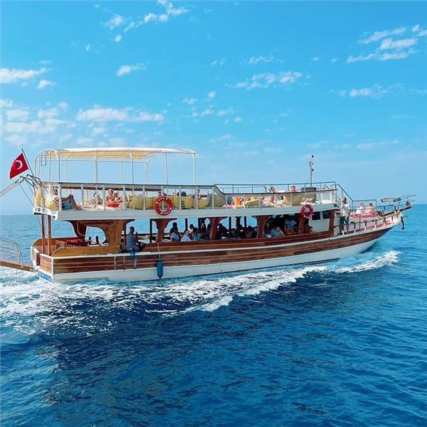 Yüzme ve Eğlence keyfi ile Özdere Tekne Turu. Üstelik Öğle Yemeği Dahil