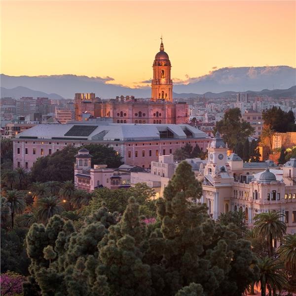 İzmir'den Uçaklı 8 Gece 9 Gün Konaklamalı Büyük Portekiz & İspanya ve Endülüs Turu