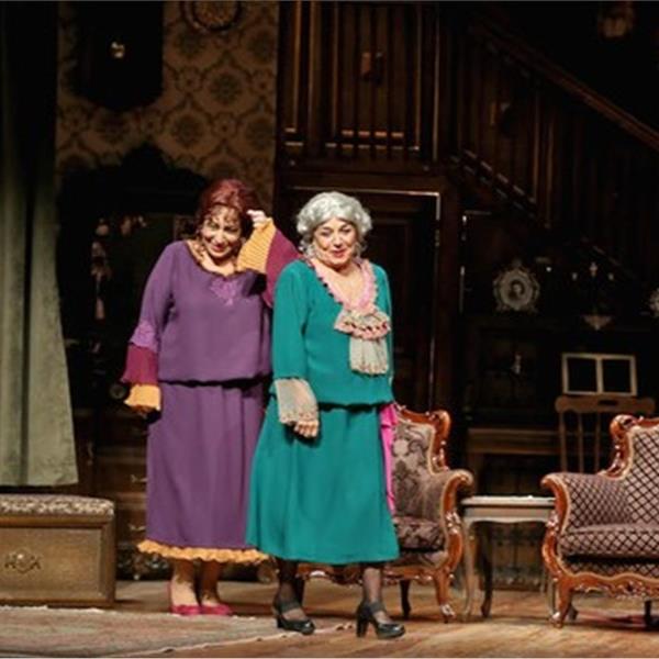 Suna Keskin, Melek Baykal ve Nedim Saban'ın Başrollerini Paylaştığı Efsane Bir Kadronun Sahnelediği 'Ahududu' Adlı Tiyatro Oyununa Bilet