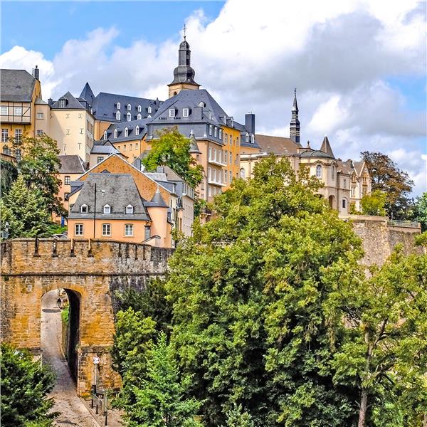 İzmir'den Uçaklı 7 Gece 8 Gün Konaklamalı Benelüks Fransa Almanya Görkemli Üçlü