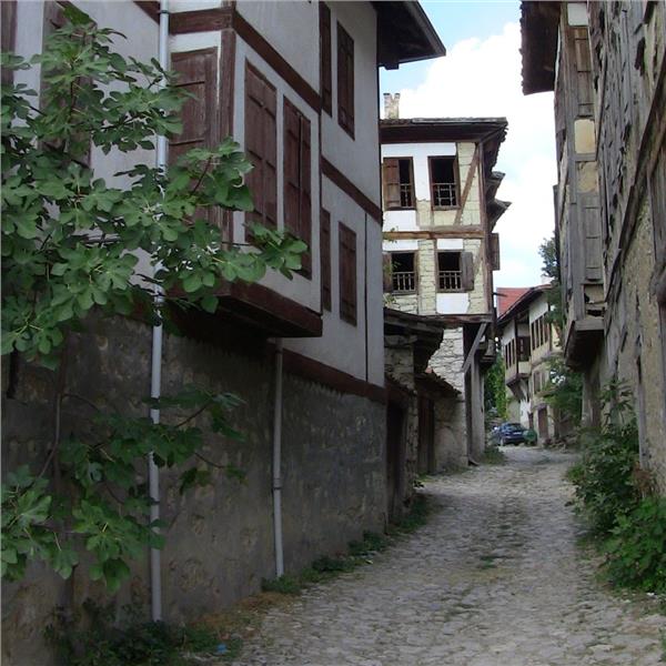 İzmir'den Otobüslü 2 Gece 3 Gün Konaklamalı Tüm Göller Ve Falezler İle Batı Karadeniz Esintisi Abant, Gölcük, Safranbolu, Zonguldak, Düzce Turu