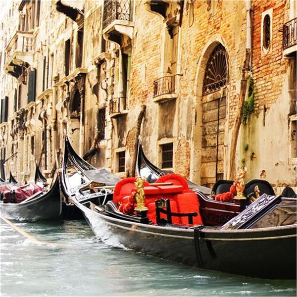 İzmir'den Uçaklı Yılbaşı Özel 4 Gece 5 Gün Konaklamalı Tüm Ekstra Turlar Dahil Express İtalya Turu