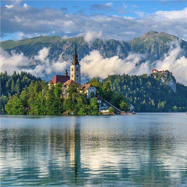 İzmir'den Otobüs İle Kalkışlı 9 Gece 10 Gün Konaklamalı İtalya, Slovenya, Yunanistan, Hırvatistan, Sırbistan, Bulgaristan Ve İsviçre Turu