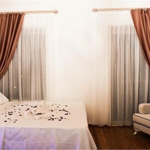 Alaçatı Butik Otelim'de Sizi Huzurla Karşılayacak Çift Kişilik Tatil Keyfi