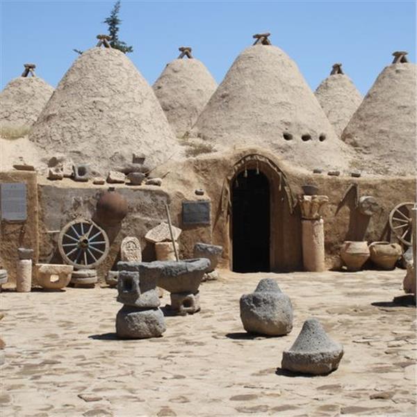 İzmir'den Uçak İle Kalkışlı Yılbaşı Özel 2 Gece 3 Gün 5* Dedeman Otel Konaklamalı Butik Şanlıurfa Turu. Üstelik Gala Gecesi Dahil