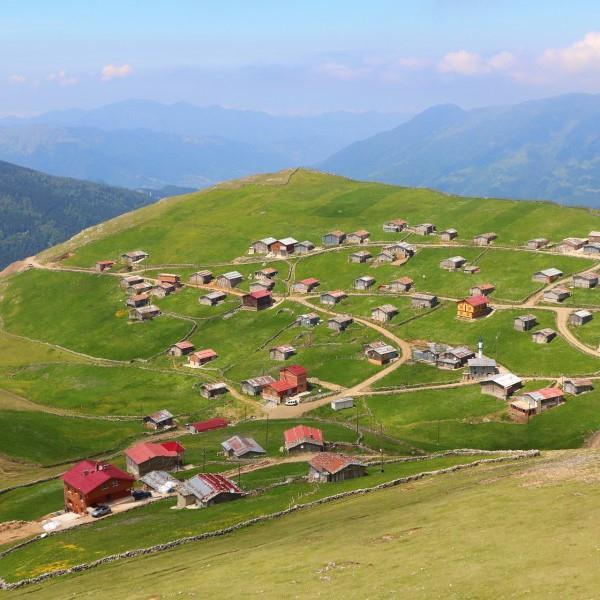 İzmir'den Uçaklı 5 Gece 6 Gün Konaklamalı Baştan Başa Karadeniz Yaylalar ve Batum Turu